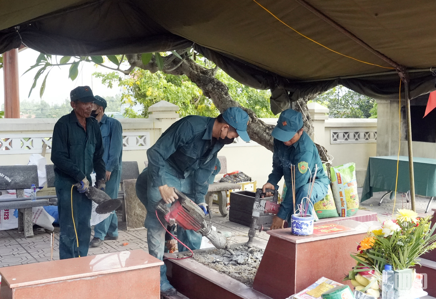 Quảng Ninh: Lấy mẫu giám định ADN liệt sĩ tại Nghĩa trang Liệt sĩ Cộng Hòa (phường Hiệp Hòa)